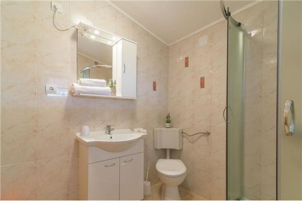 House K1, for 10 persons