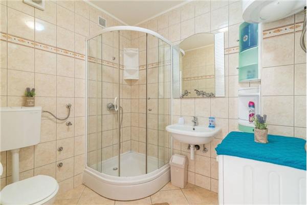 House K1, for 10 persons