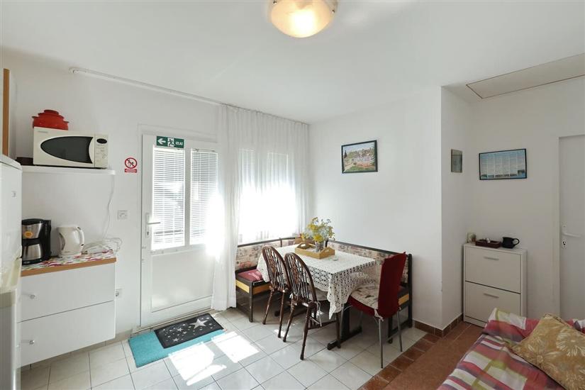 Apartment A1, for 6 persons