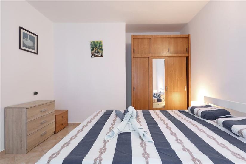 Apartment A1, for 6 persons