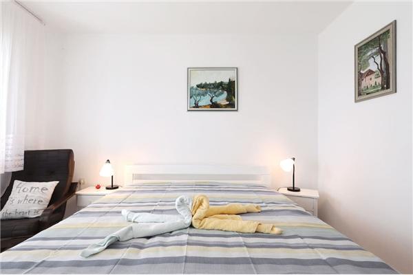 Apartment A1, for 6 persons