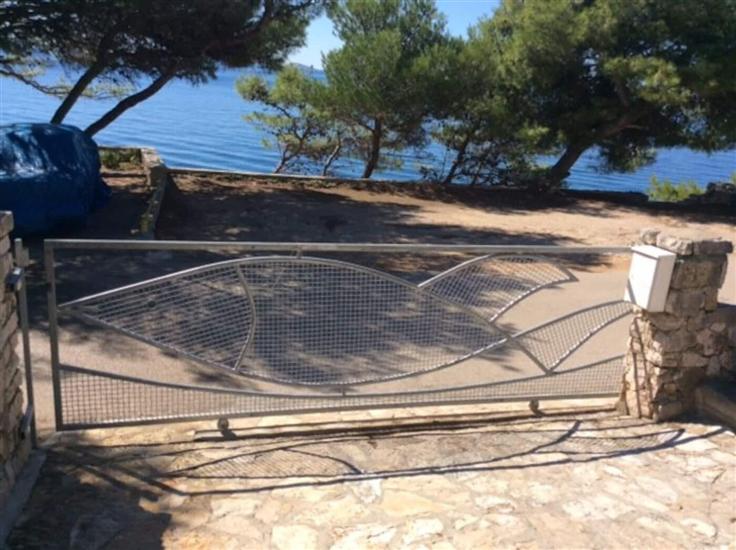 Apartments Djurdja by the sea