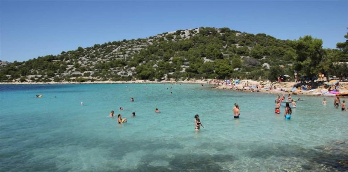 Apartments Djurdja by the sea