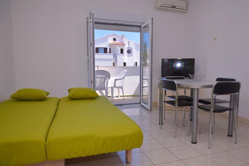 Apartment A4, for 4 persons