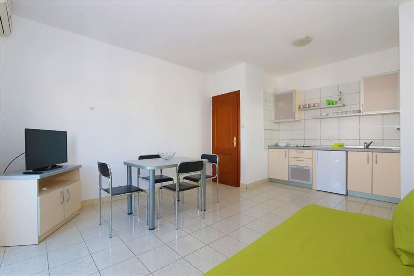 Apartment A4, for 4 persons