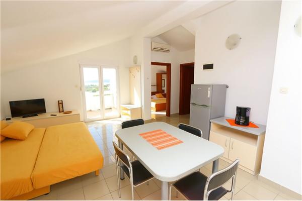 Apartment A8, for 4 persons