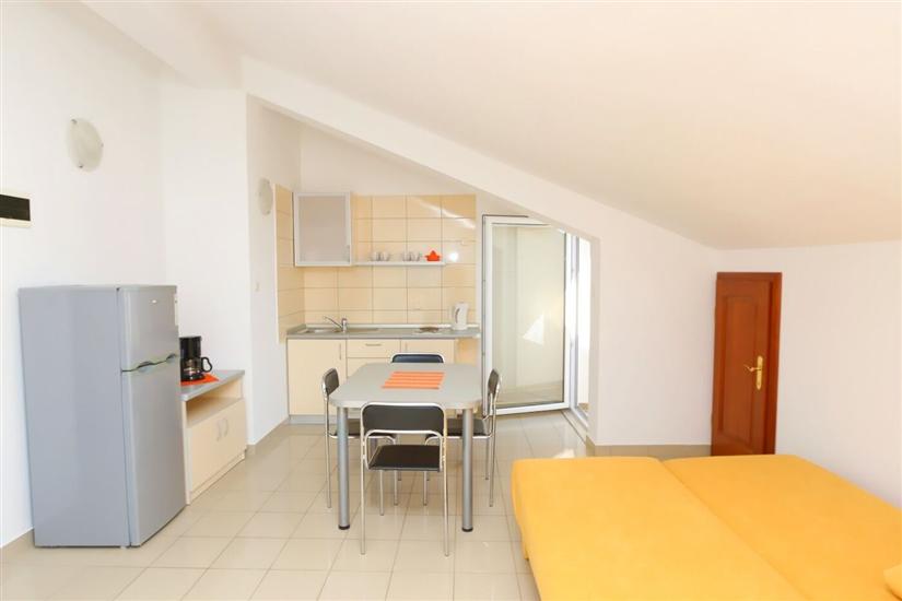 Apartment A8, for 4 persons