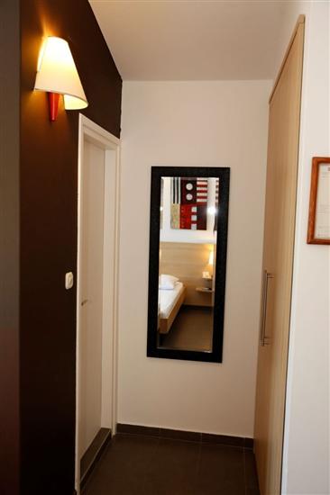 Room S9, for 2 persons