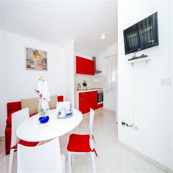 Apartment A2, for 6 persons