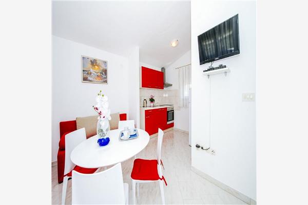 Apartment A2, for 6 persons
