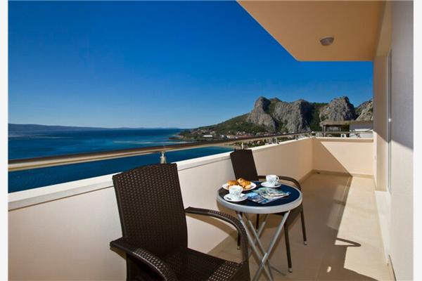 House K1, for 16 persons