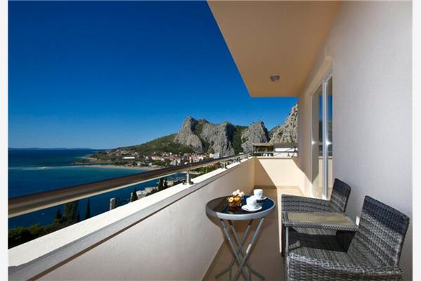 House K1, for 16 persons