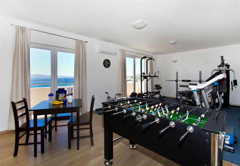 House K1, for 16 persons