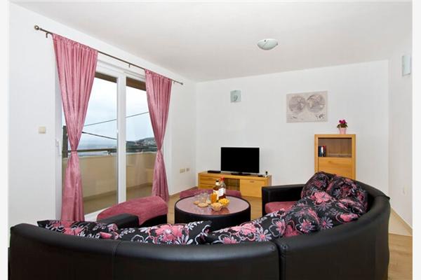 House K1, for 16 persons