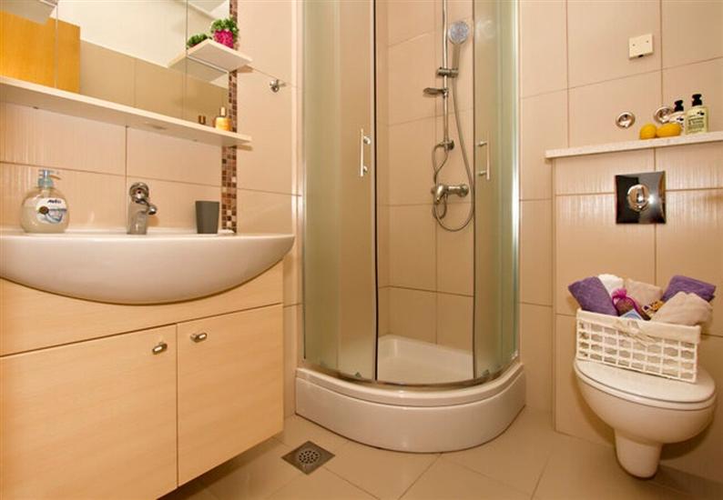 House K1, for 16 persons