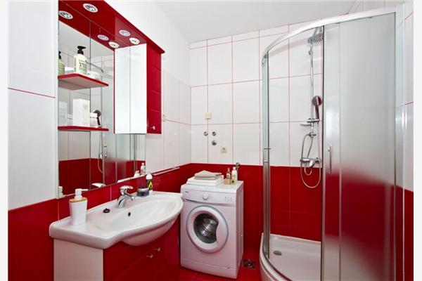 House K1, for 16 persons