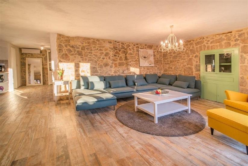 House K1, for 10 persons