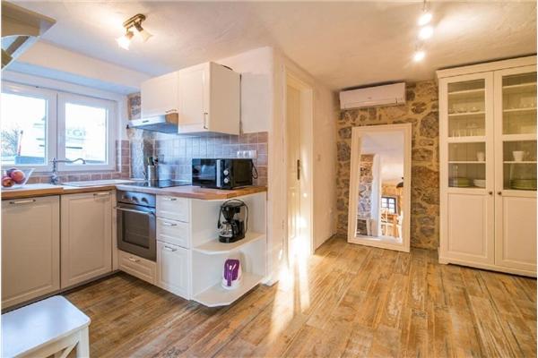 House K1, for 10 persons