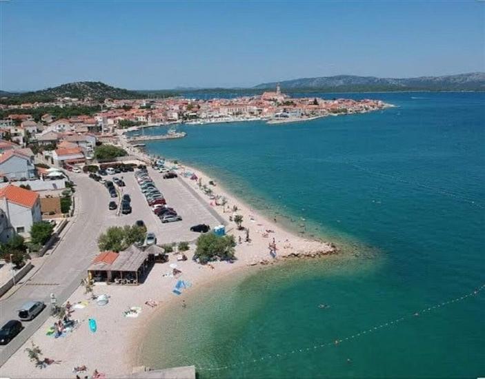 Apartment Denko by the sea