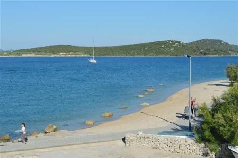 Apartment Denko by the sea