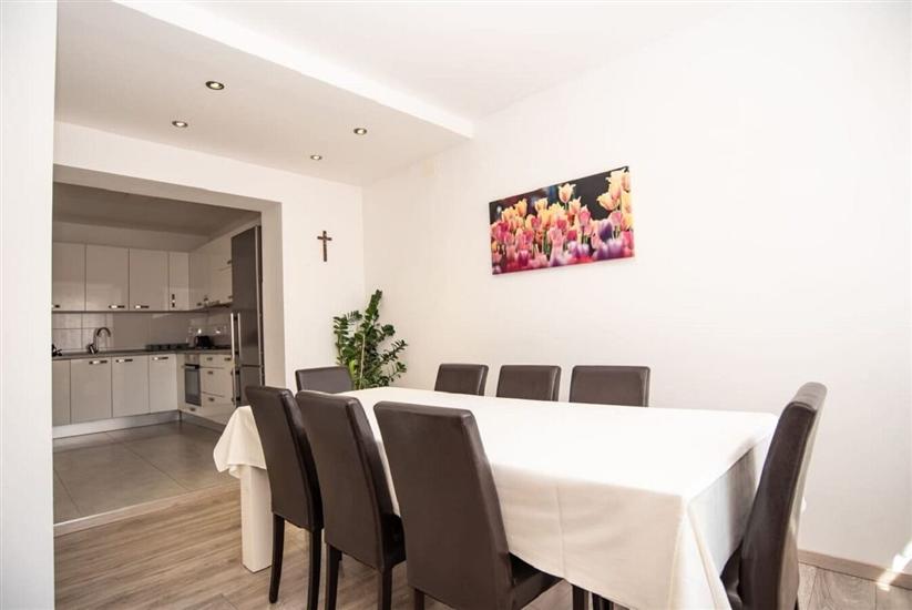 Apartman A1, na 8 osebe