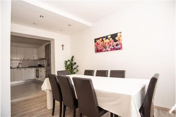 Apartman A1, na 8 osebe