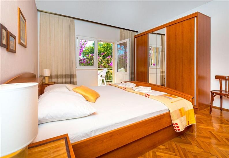 House K1, for 8 persons