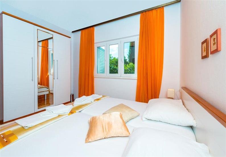 House K1, for 8 persons