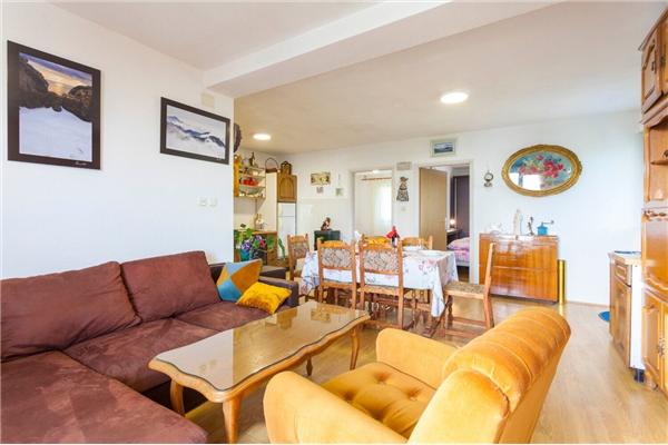 House K1, for 10 persons