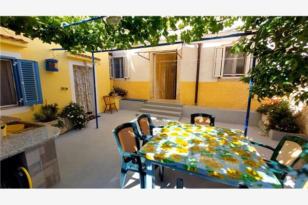 Apartment A1, for 6 persons