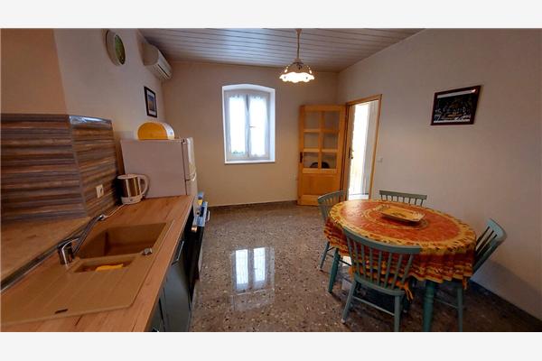 Apartment A1, for 6 persons
