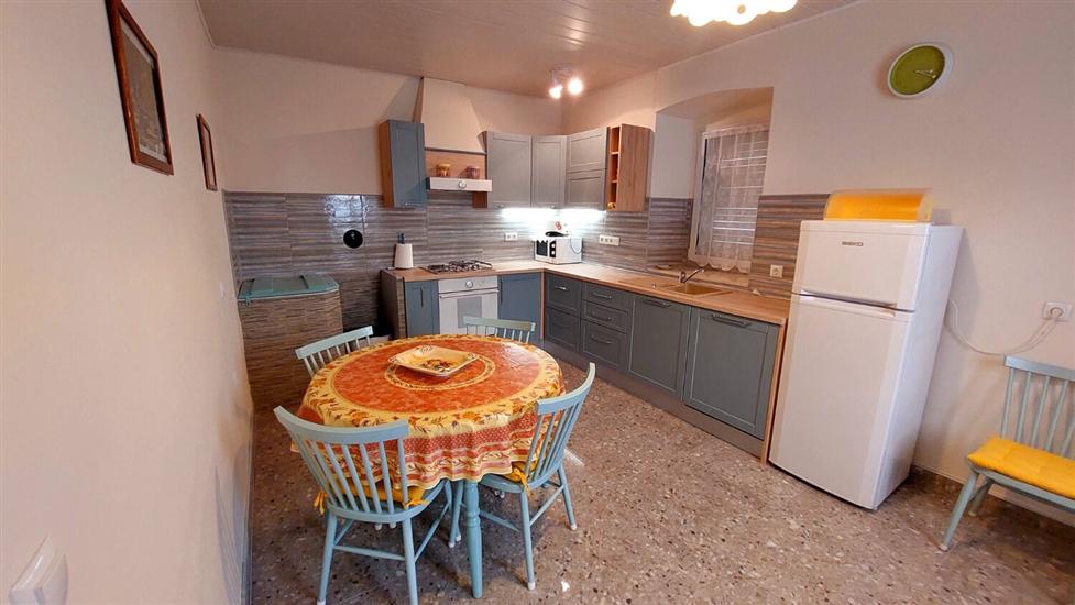Apartment A1, for 6 persons