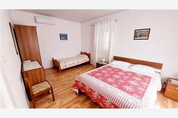 Apartment A1, for 6 persons