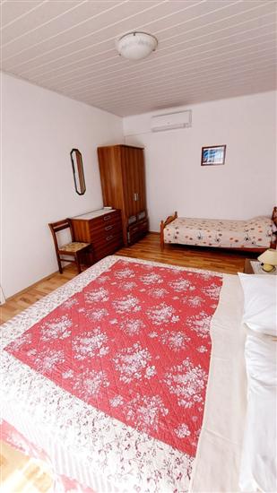 Apartment A1, for 6 persons