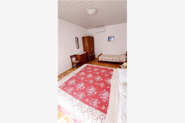 Apartment A1, for 6 persons