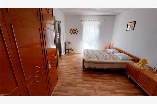Apartment A1, for 6 persons