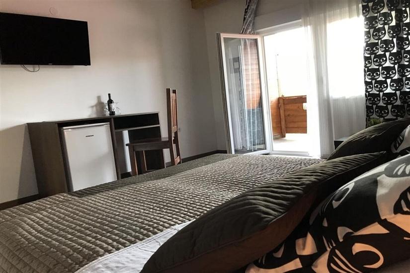 Room S1, for 2 persons