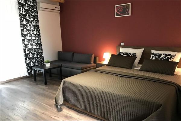 Room S2, for 2 persons