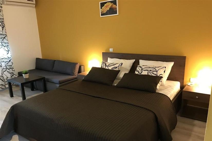 Room S3, for 2 persons