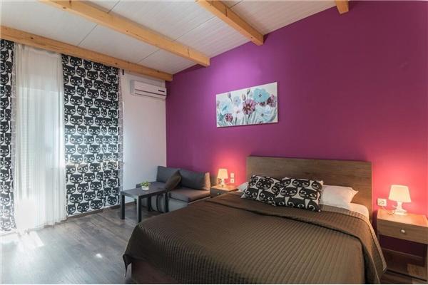 Room S5, for 2 persons