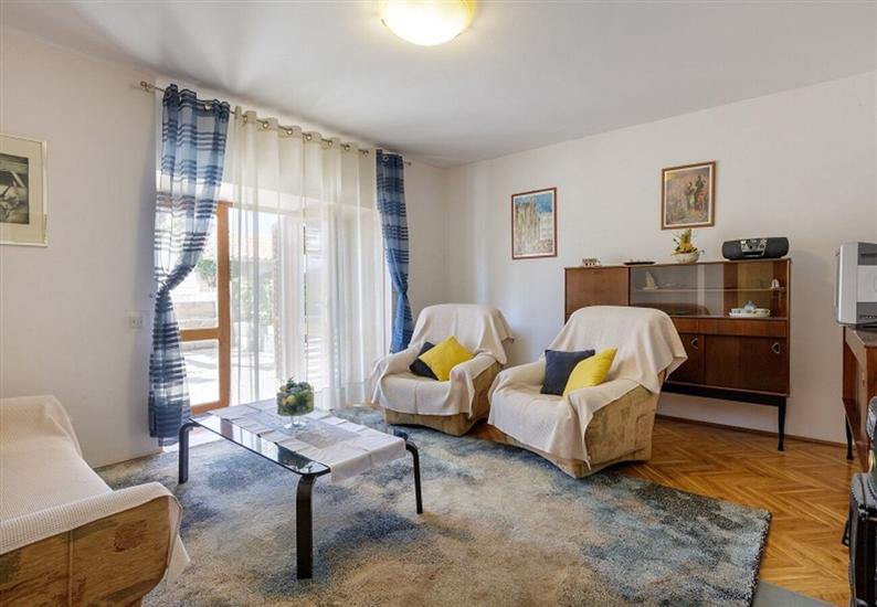 House K1, for 8 persons