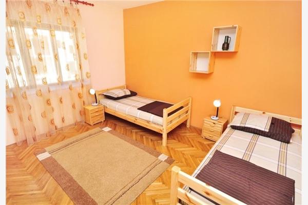 House K1, for 8 persons