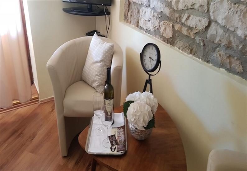 Room S3, for 2 persons