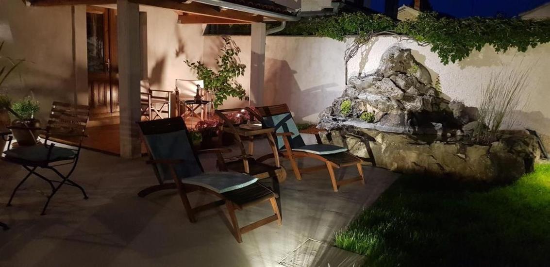 Apartments and Room Perstel