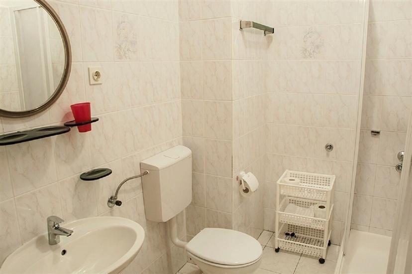 Apartment A4, for 4 persons