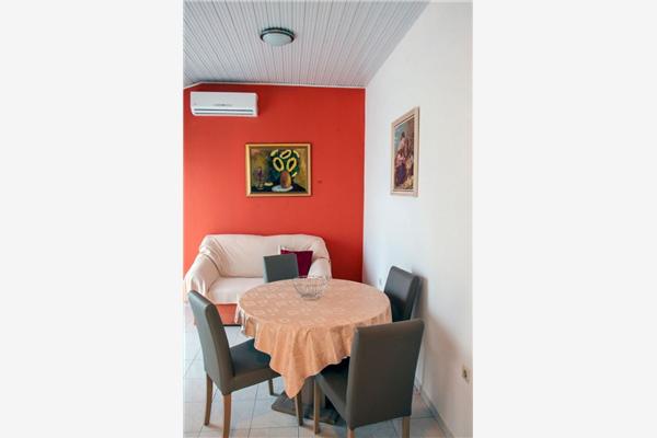 Apartment A6, for 4 persons