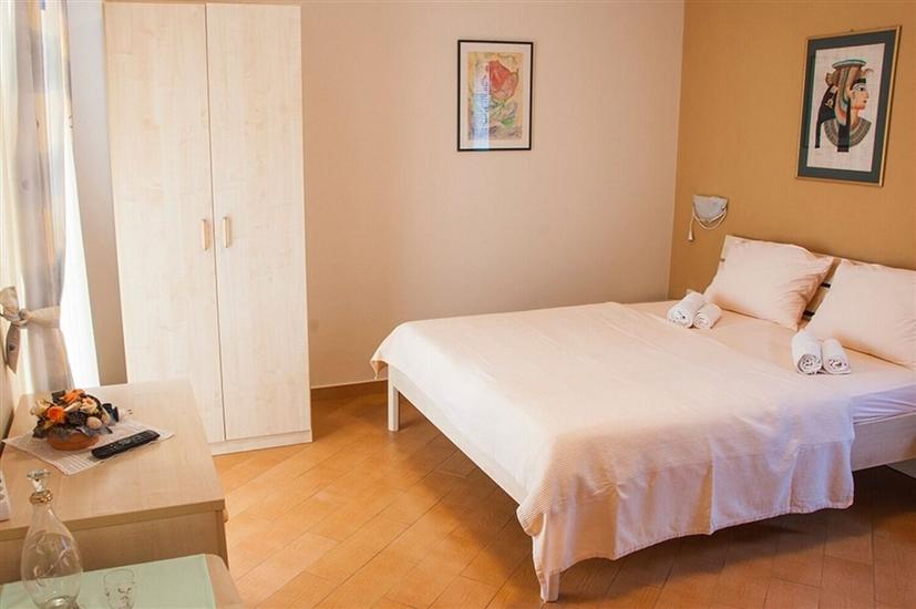 Apartment A5, for 2 persons