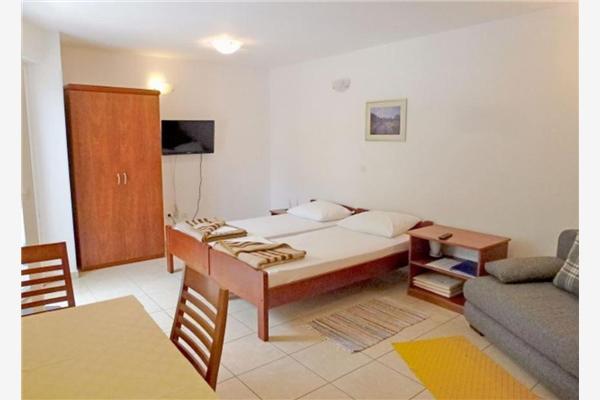 Apartment A1, for 3 persons