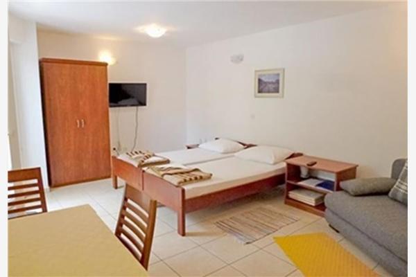 Apartment A4, for 3 persons