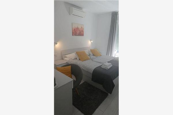 Room S4, for 2 persons